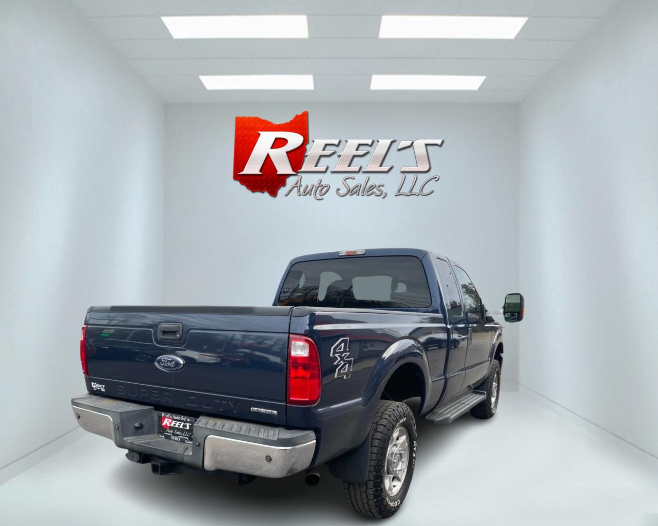 2015 Blue /Gray Ford F-350 SD XLT SuperCab Long Bed 4WD (1FT8X3B68FE) with an 6.2L V8 OHV 16V engine, 6-Speed Automatic transmission, located at 11115 Chardon Rd. , Chardon, OH, 44024, (440) 214-9705, 41.580246, -81.241943 - This 2015 Ford F-350 XLT Supercab 4WD, equipped with a robust 6.2L V8 engine and a 6-speed automatic transmission, offers substantial power and capability, suited for both work and recreational towing needs. It ensures driver comfort with a power driver's seat and power-adjustable pedals, coupled wi - Photo#8